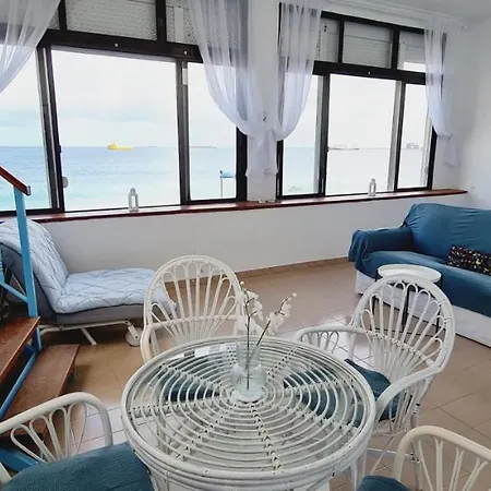 Дом отдыха Salema Casa De Playa En San Cristobal Лас-Пальмас-де-Гран-Канария